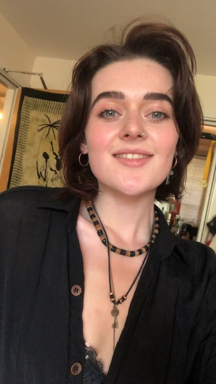 Profile photo of M, Singing tutor at Wiingy 