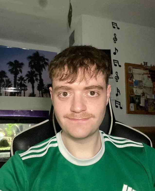 Profile photo of Harrison, Singing tutor at Wiingy 