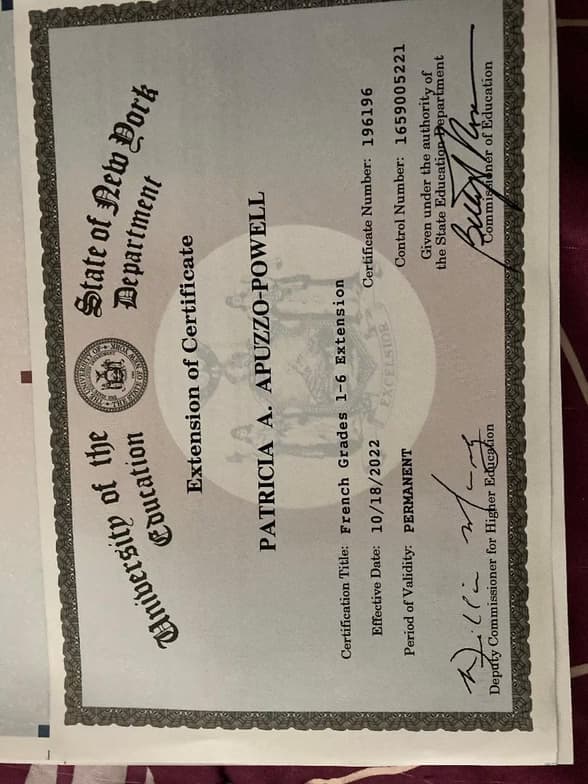 Verified degree or teaching certification of Patricia 
