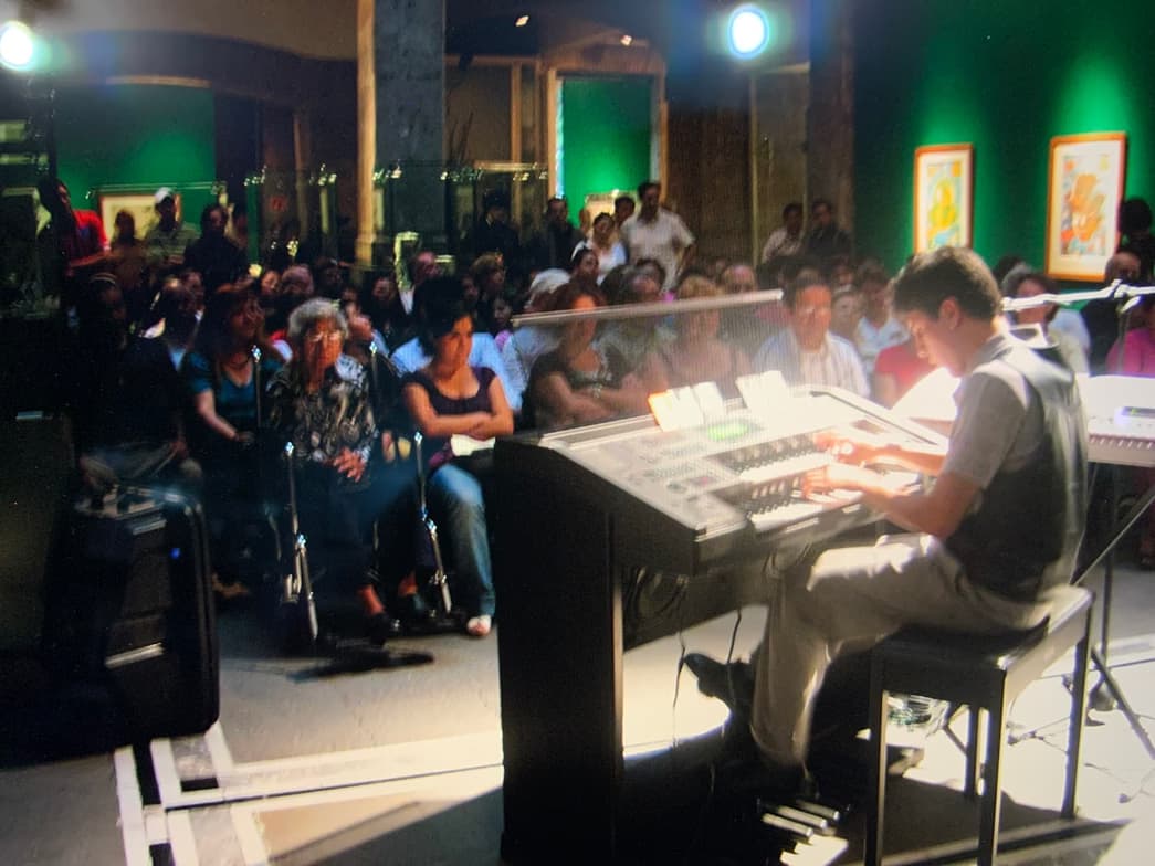 Singing learning materials by Victor  