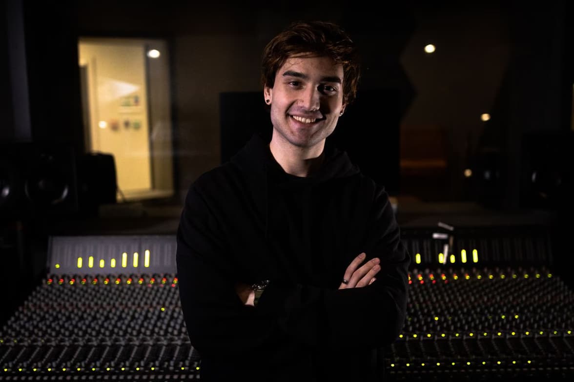 Profile photo of Shukhrat, Singing tutor at Wiingy 