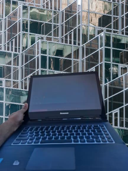 Live performance with English by MOHAMED