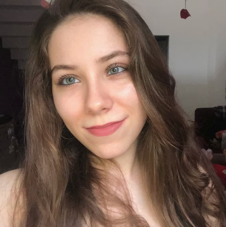 Profile photo of Andrea, French tutor at Wiingy 