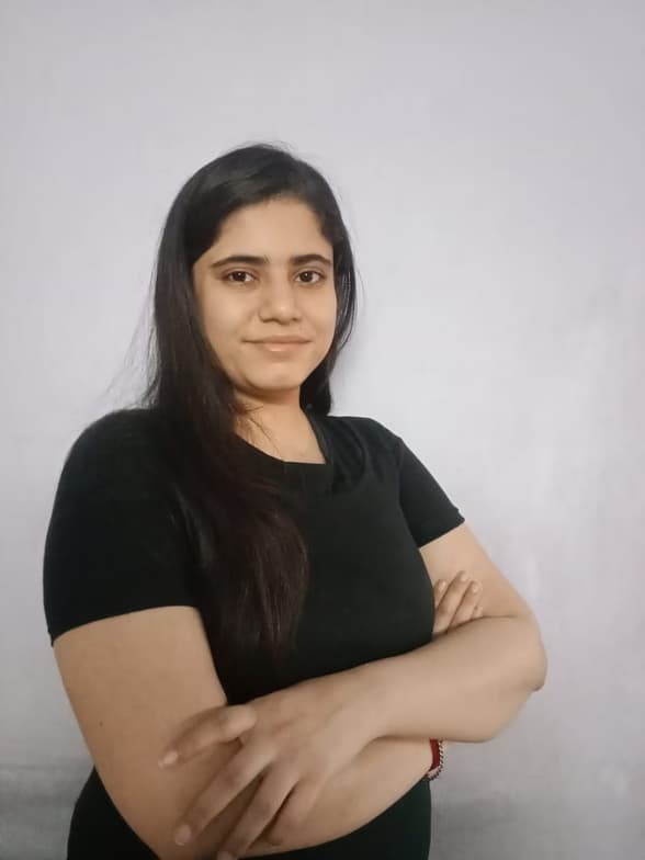 Profile photo of AASHIMA, Chemistry tutor at Wiingy 