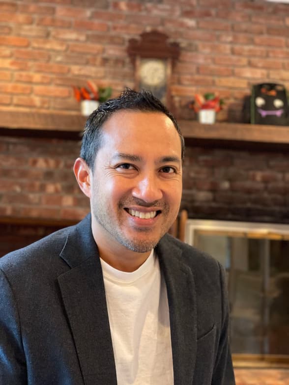 Profile photo of Carlos, Piano tutor at Wiingy