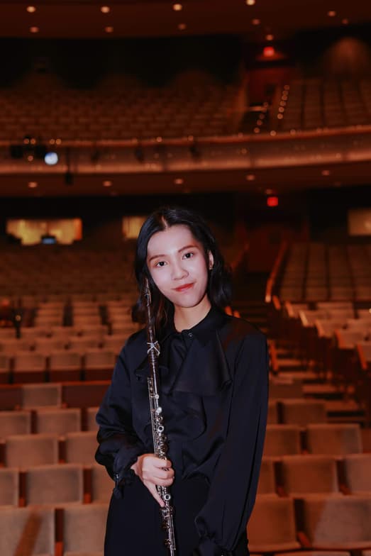 Profile photo of lAURA, Music tutor at Wiingy