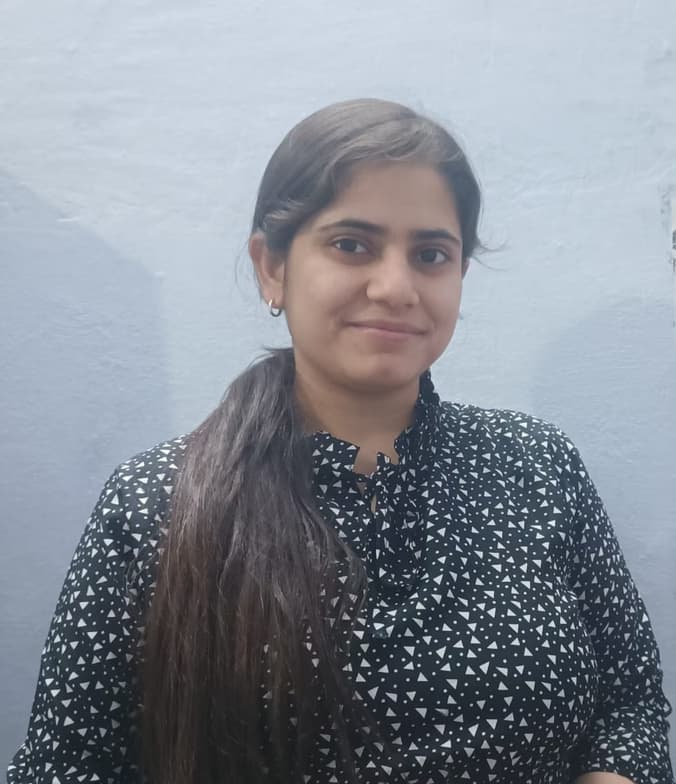 Profile photo of AASHIMA, Chemistry tutor at Wiingy 