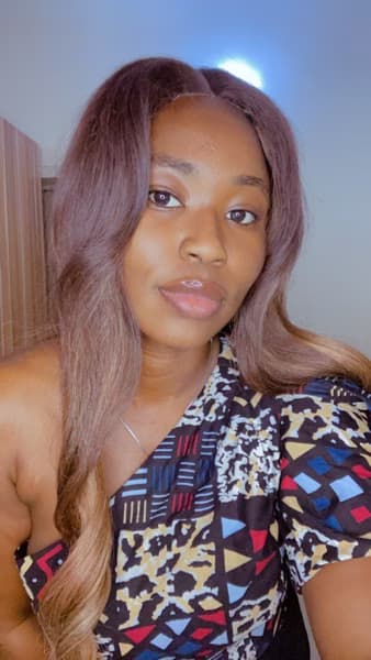 Profile photo of Esther, English tutor at Wiingy 