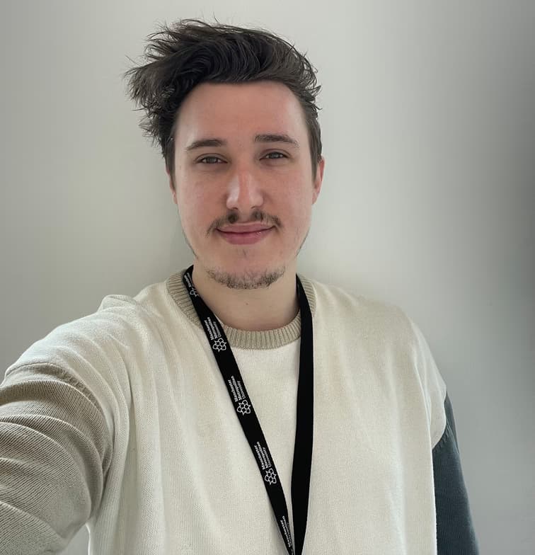 Profile photo of Louis, English tutor at Wiingy 