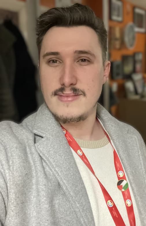 Profile photo of Louis, English tutor at Wiingy 