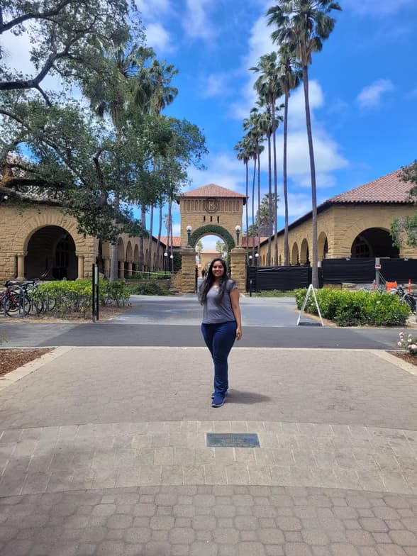 Profile photo of Narayani Meghna, Economics tutor at Wiingy 