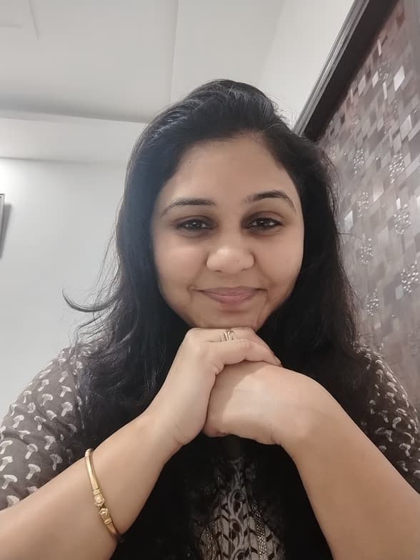 Profile photo of vidushi, Engineering tutor at Wiingy 