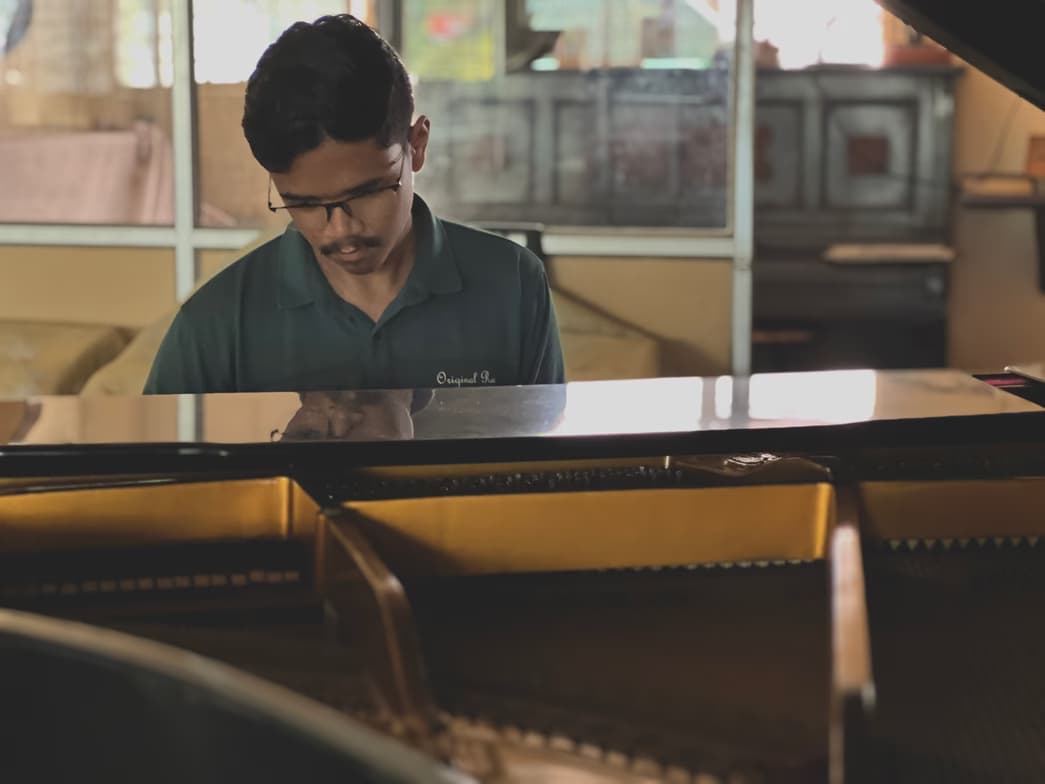 Profile photo of Joshua, Piano tutor at Wiingy 