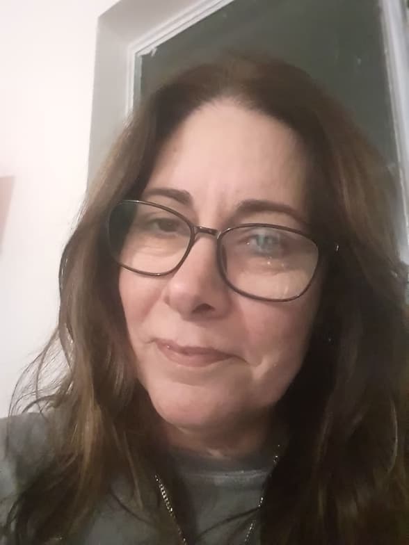 Profile photo of Carmen, English tutor at Wiingy 