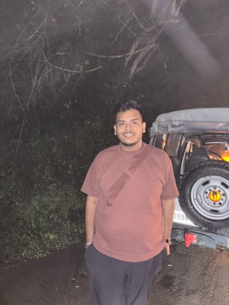 Profile photo of Darshan , Economics tutor at Wiingy