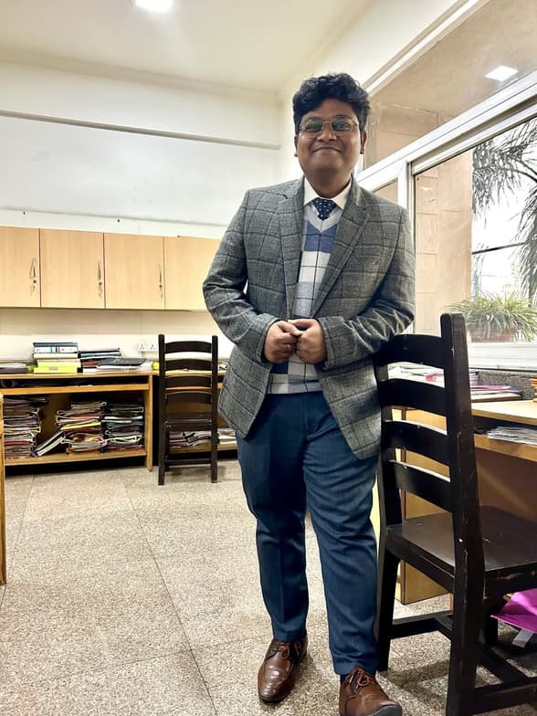 Profile photo of Gaurav, Economics tutor at Wiingy 