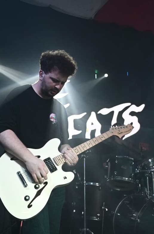 Profile photo of Lluis, Guitar tutor at Wiingy 