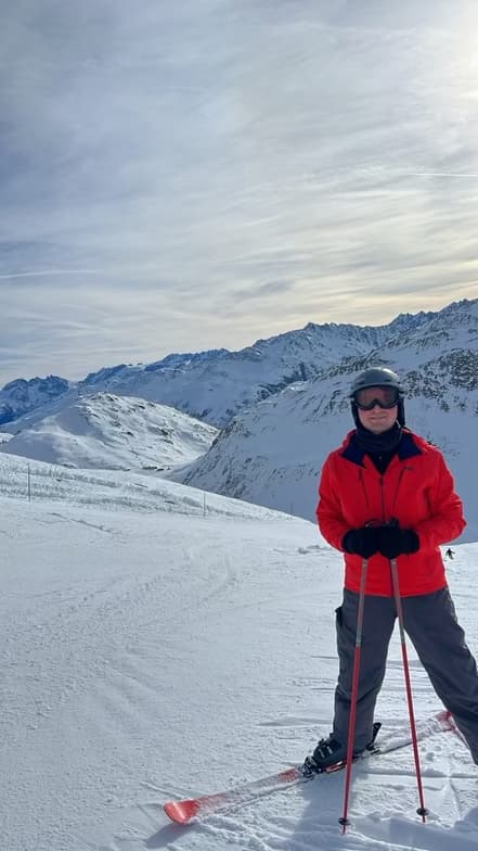 Profile photo of Nikolas, Economics tutor at Wiingy