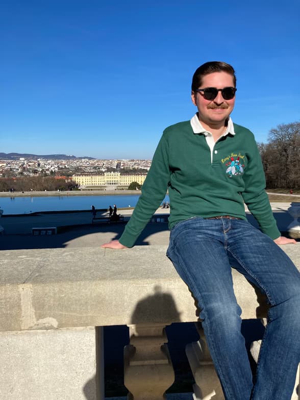 Profile photo of Nikolas, Economics tutor at Wiingy