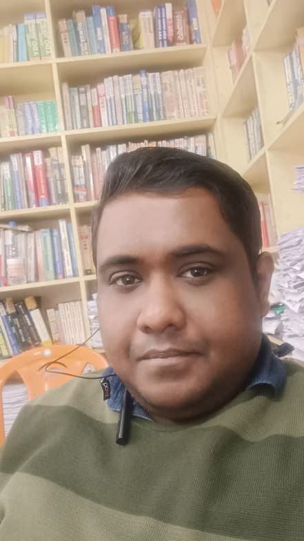 Profile photo of Ujjal, Chemistry tutor at Wiingy 