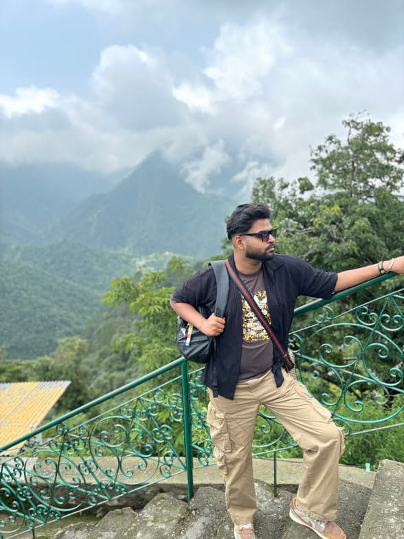 Profile photo of Davinder , Chemistry tutor at Wiingy 