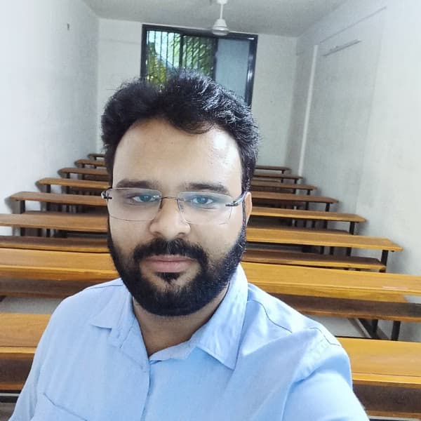 Profile photo of Nitin, Chemistry tutor at Wiingy 