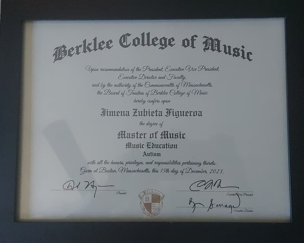 Verified degree or teaching certification of Jimena