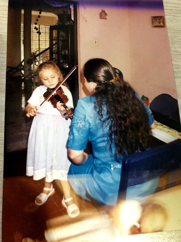 Profile photo of Sara, Singing tutor at Wiingy 