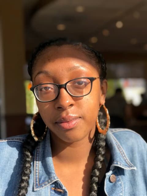 Profile photo of Da'Myah, English tutor at Wiingy