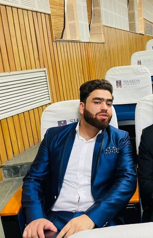 Profile photo of Fazil , Chemistry tutor at Wiingy