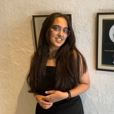 Profile photo of Aarushi, Yoga tutor at Wiingy 