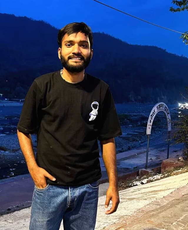 Profile photo of Abhishek, Chemistry tutor at Wiingy 