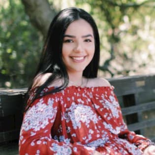 Profile photo of Alexa, Engineering tutor at Wiingy 