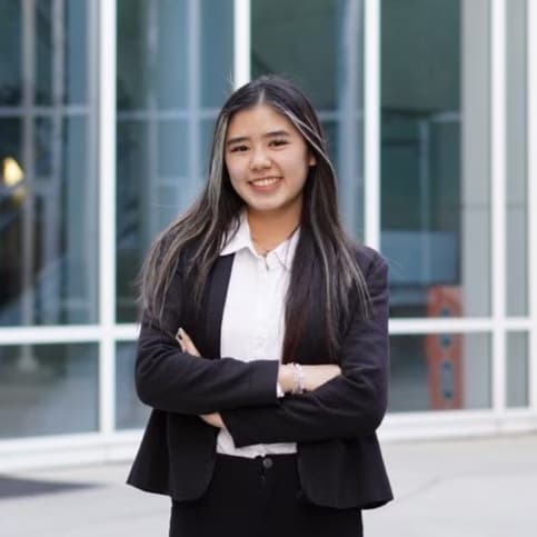 Profile photo of Alicia, Economics tutor at Wiingy