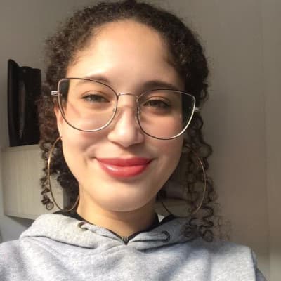 Profile photo of Anna	, English tutor at Wiingy 