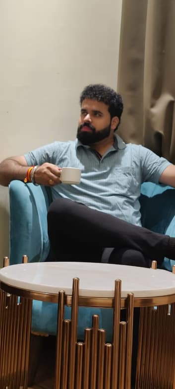 Profile photo of Ashu, Mathematics tutor at Wiingy