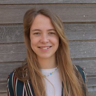 Profile photo of Bella, Science tutor at Wiingy 