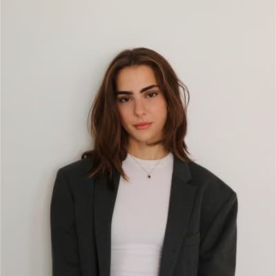 Profile photo of Bella, AP tutor at Wiingy