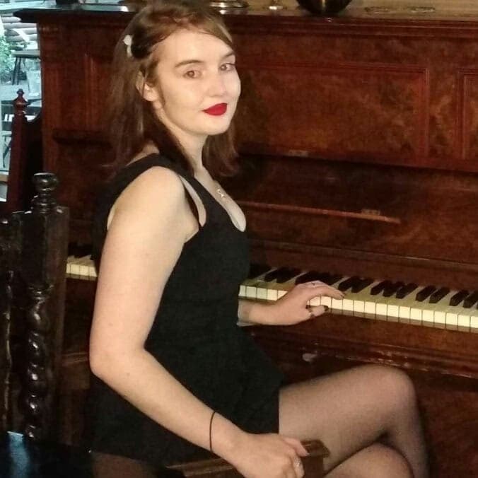 Profile photo of Caitlin, Piano tutor at Wiingy 