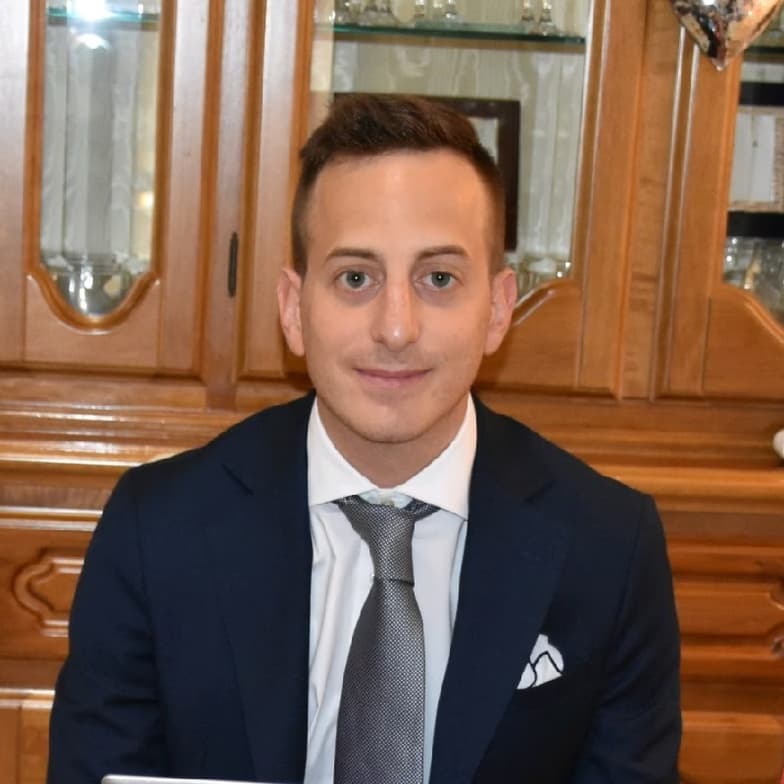 Profile photo of Cameron, Chemistry tutor at Wiingy 