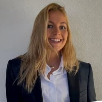 Profile photo of Chloe, Computer Science tutor at Wiingy 