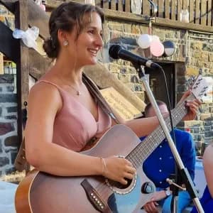 Profile photo of Christopher, Guitar tutor at Wiingy 