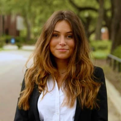 Profile photo of Clara, Data Science tutor at Wiingy