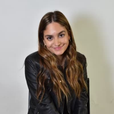 Profile photo of Clara, French tutor at Wiingy 