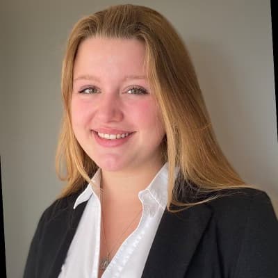 Profile photo of Clara	, AP tutor at Wiingy 