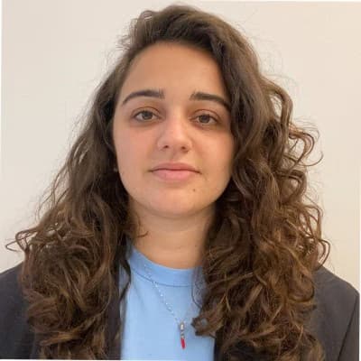 Profile photo of Zinnia, AP tutor at Wiingy