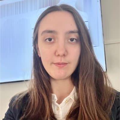 Profile photo of Delia, Physics tutor at Wiingy 