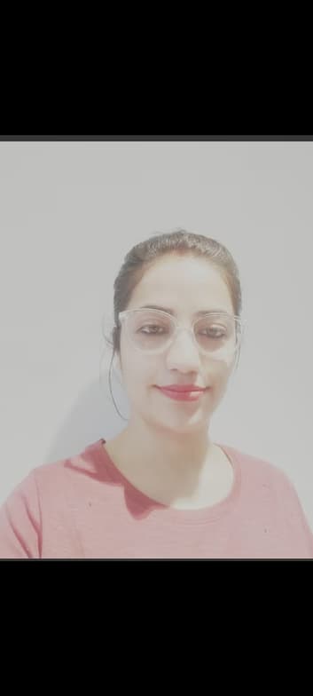 Profile photo of DIKSHA, English tutor at Wiingy 