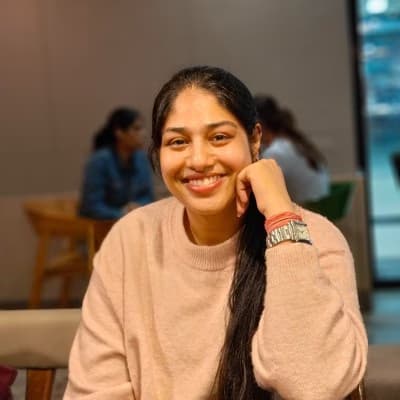 Profile photo of Divya, Hindi tutor at Wiingy 