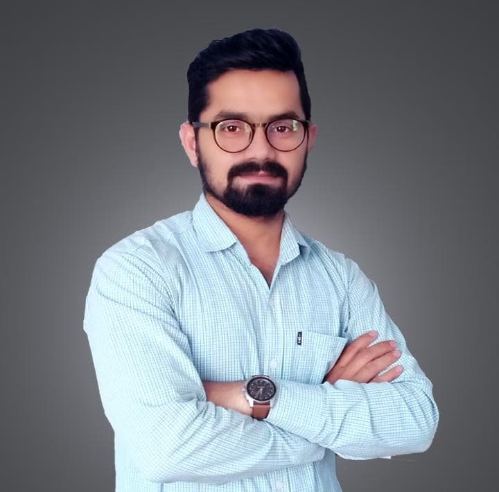 Profile photo of nitesh, Physics tutor at Wiingy 